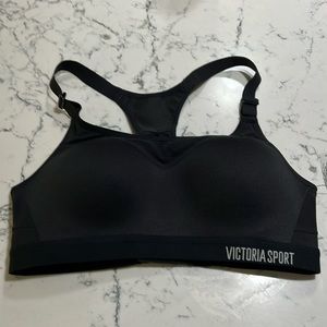 NWT Victoria Secret sport bra